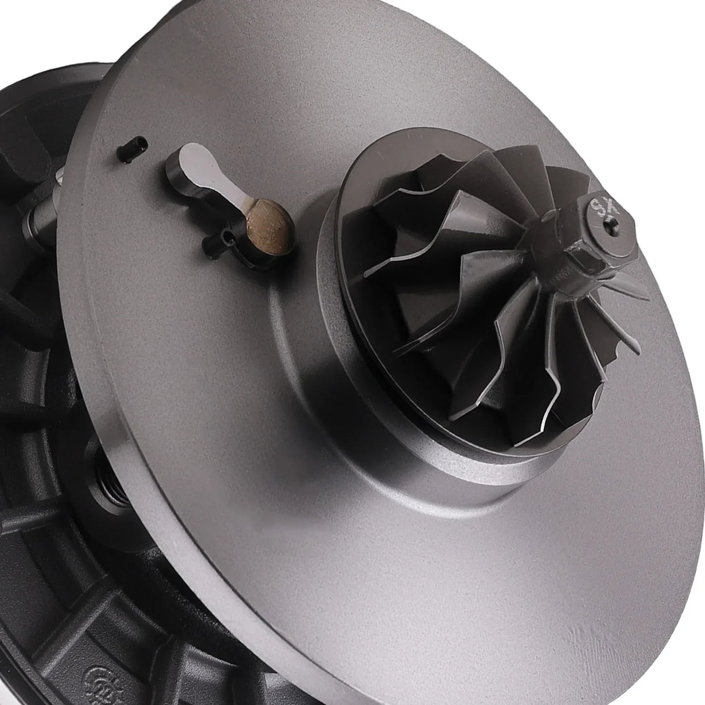 Czarna turbina korpusu chra z metalicznym wykończeniem i skomplikowanym wzorem łopatek do ford focus gt1544v