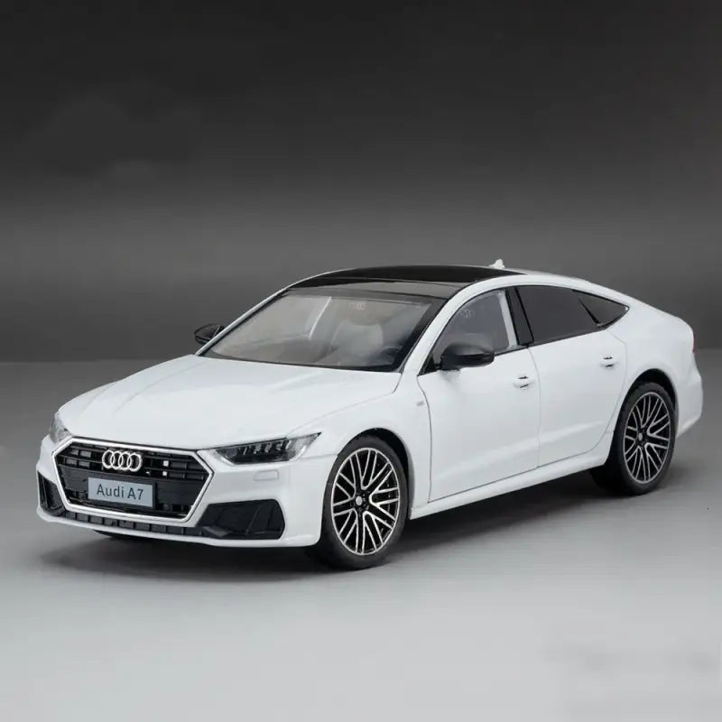 Metalowy Model Samochodu A7 1:24 z Efektami Świetlnymi i Dźwiękowymi - Biały