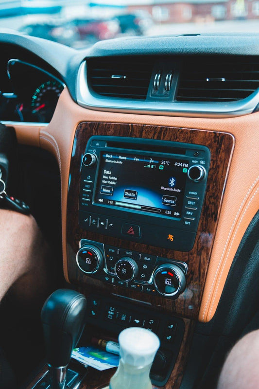 Jakie są różnice między radio samochodowym z Androidem a radio Apple CarPlay? - Multigenus