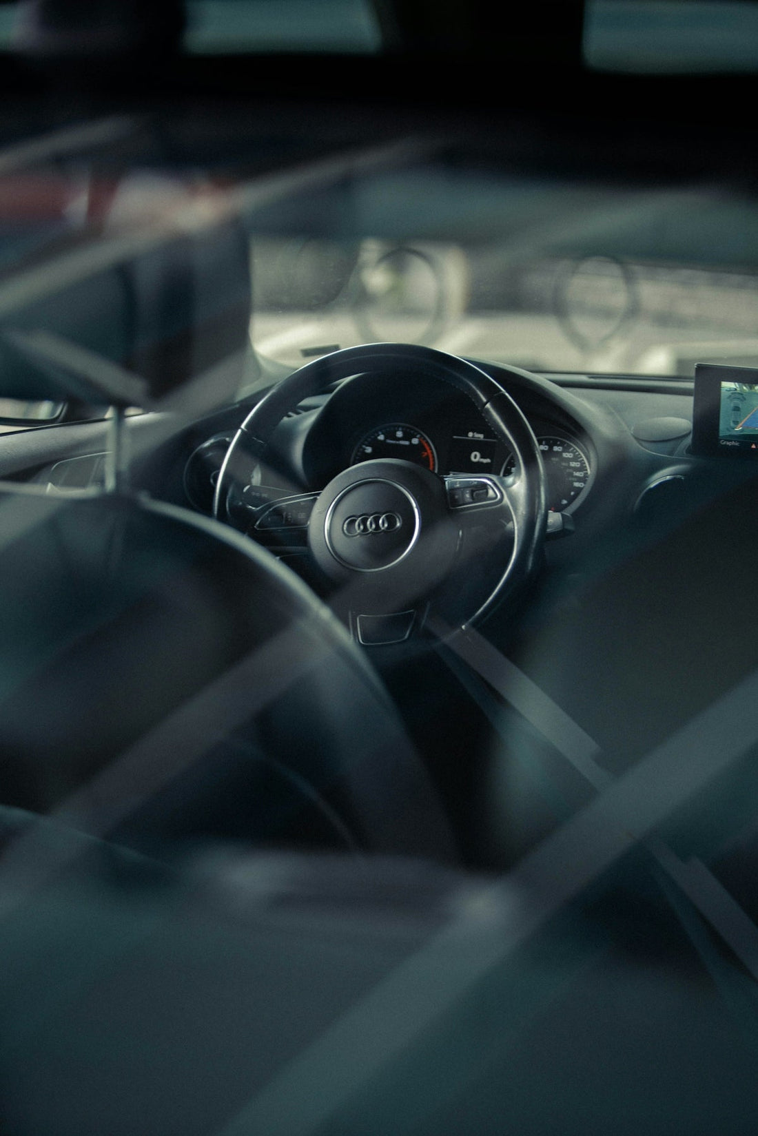 Przyszłość motoryzacji: Wprowadzenie do wirtualnego kokpitu Audi A4 - Multigenus