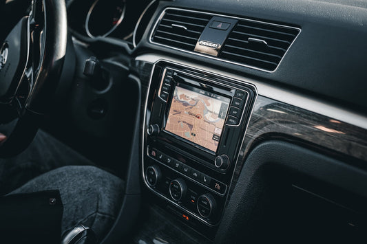 Czy sterowanie z kierownicy w Peugeot 308 jest kompatybilne z nowym radiem Android? - Multigenus