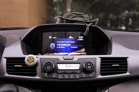 black and silver car stereo