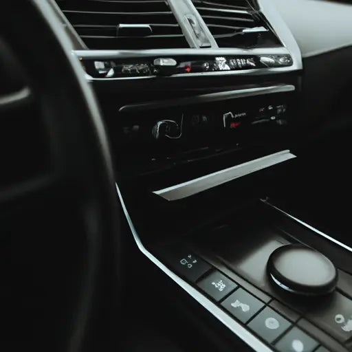 Ulepsz Swój Samochód: Najnowsze Technologie i Akcesoria Które Musisz Mieć