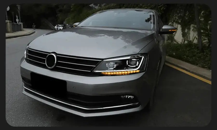 Volkswagen VW Jetta Mk6 2011–2018 Reflektory Przednie LED Bi-Xenon HID DRL Komplet