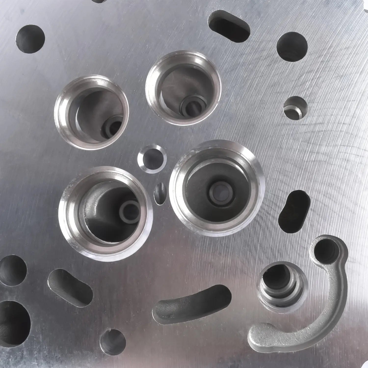 AP03 Cylinder Head For Citroën Jumper Ford Tourneo Transit Peugeot Boxer 1607126580