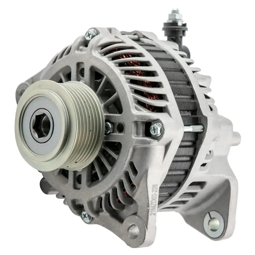 Nowy srebrny metaliczny alternator do nissan navara d40 z miedzianymi uzwojeniami i żebrowaną obudową