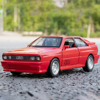 Audi Quattro 1980 1:36 – Metalowa Replika z Otwieranymi Drzwiami