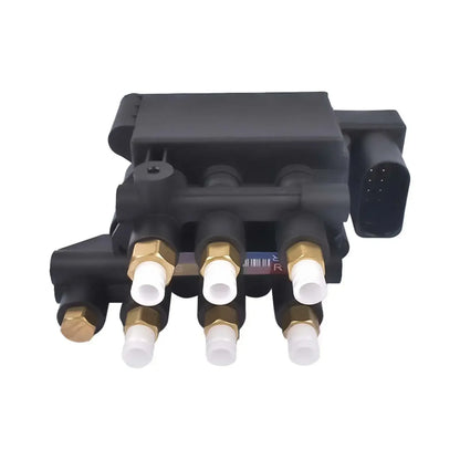Czarny plastikowy zespół wtryskiwaczy paliwa z mosiężnymi złotymi złączkami i ceramicznymi izolatorami do solenoidowego zawieszenia powietrznego g11 g12 bmws serii 7