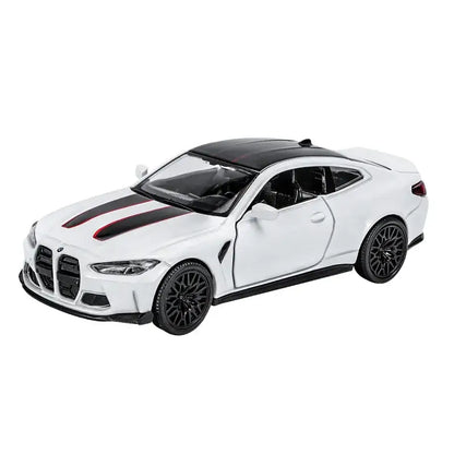 BMW M4 CSL 1/36 – Metalowy Model Z Otwieranymi Drzwiami - Biały