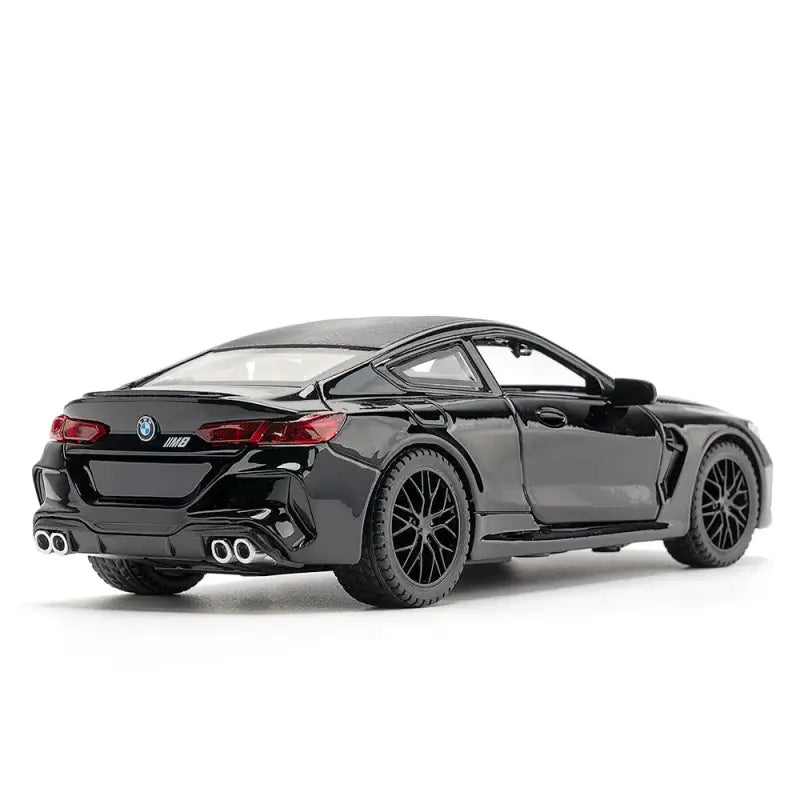 BMW M8 1:32 – Metalowy Model Samochodu z Dźwiękiem i Światłem