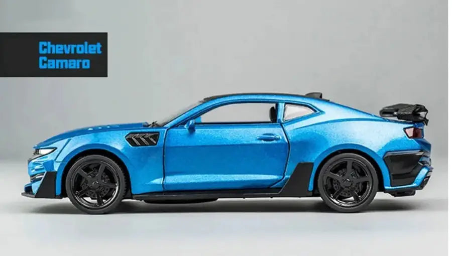 Chevrolet Camaro 1:32 – Metalowy Model z Otwieranymi Drzwiami i Efektami Dźwiękowymi