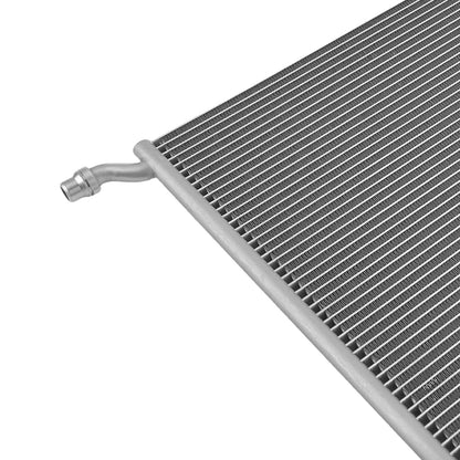 Srebrna aluminiowa chłodnica downflow do mercedes c300 w205 2 0l 2015 2016 z żeberkami i zakrzywionym przewodem metalowym