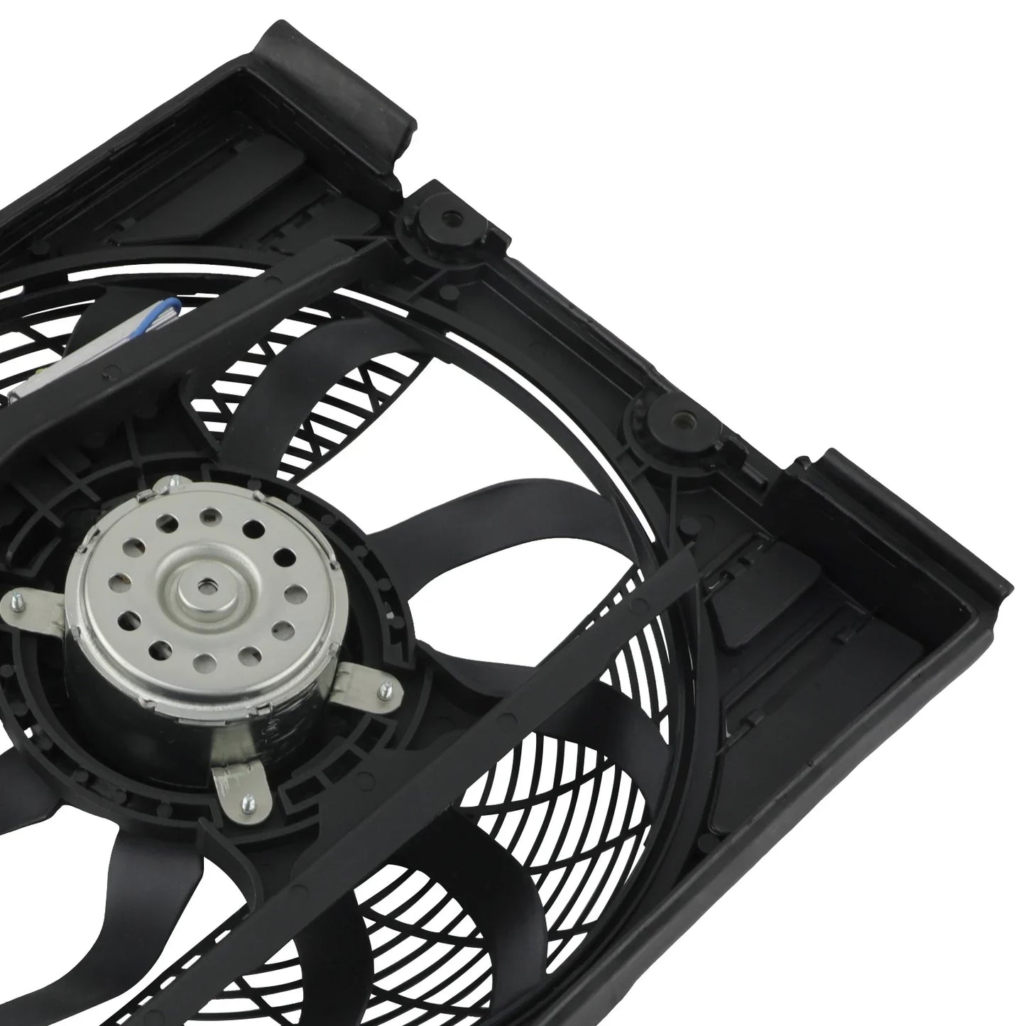 Wentylator chłodnicy BMW 5 E39 520i–540i 64548380780
