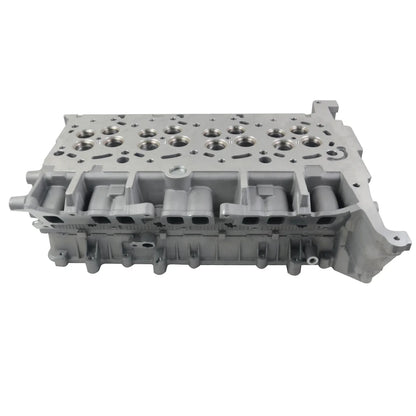 Szara metaliczna głowica cylindra ford transit 2,4 tdci 2004 2006 z obrobioną powierzchnią do platform chassis