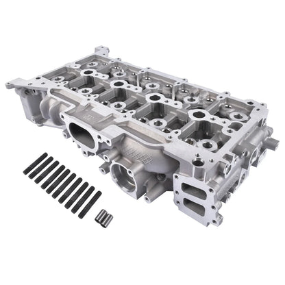 Srebrna aluminiowa głowica cylindra zintegrowanymi bossami pokrywy zaworów i gwintowanymi otworami do śrub do ford transit