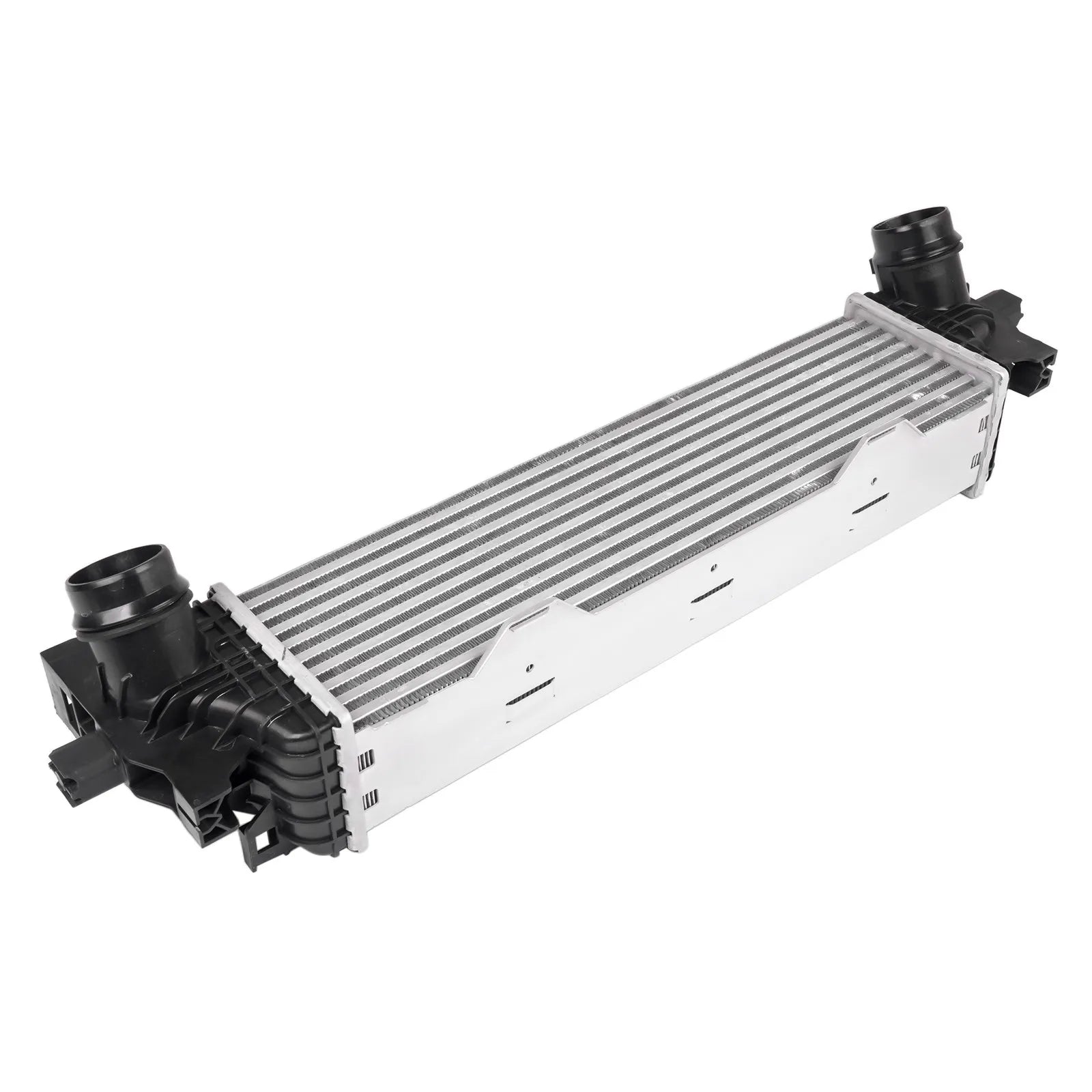 Srebrny aluminiowy intercooler ap03 z czarnymi plastikowymi mocowaniami do saloon bmw f90 g30 i estate bmw