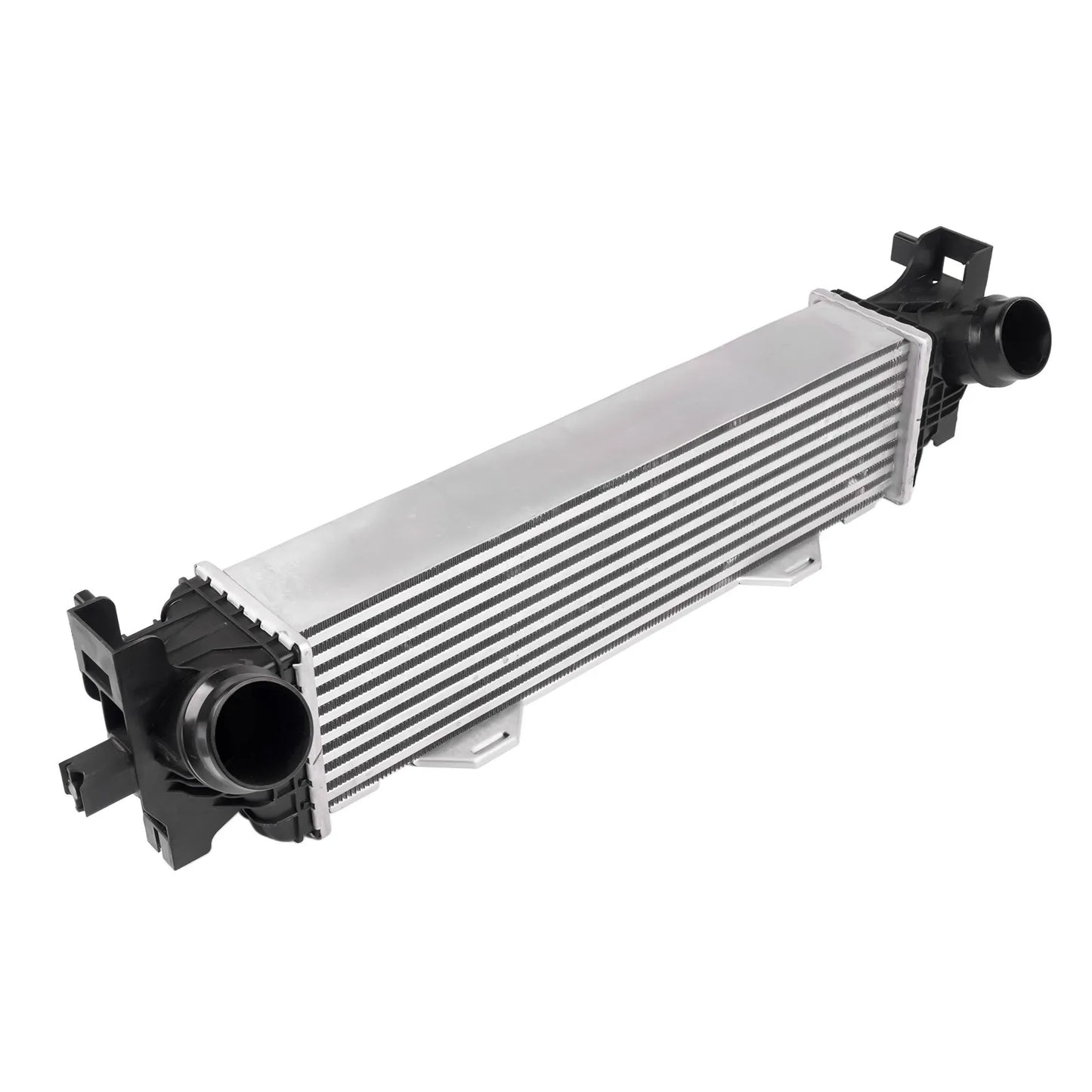 Srebrny aluminiowy intercooler ap03 turbo do saloon bmw f90 g30 z czarnymi plastikowymi mocowaniami