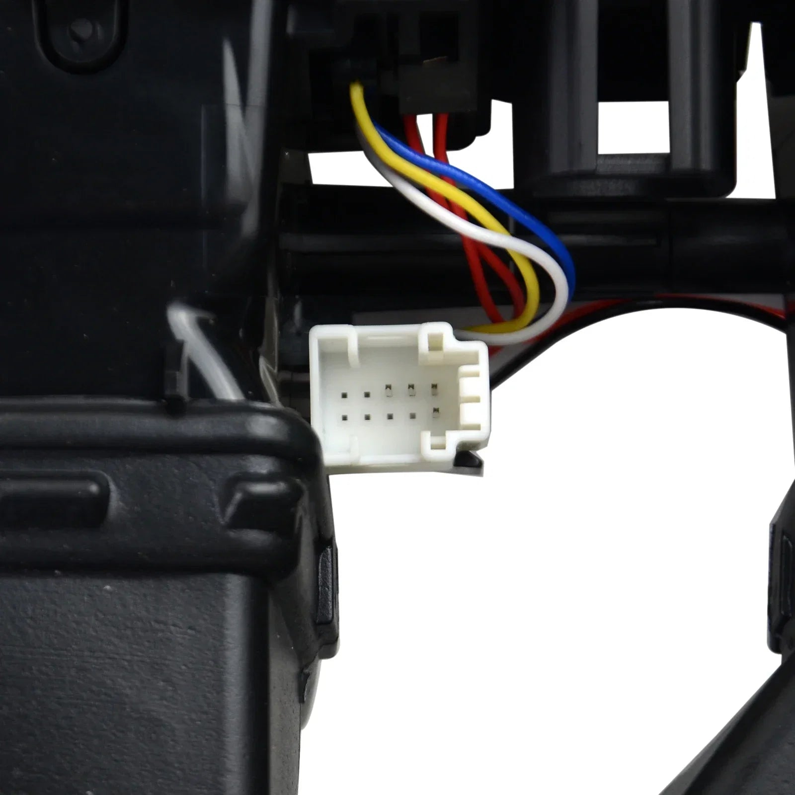 Biały plastikowy wielostykowy konektor elektryczny z kolorowymi przewodami do kratka nawiewu klimatyzacji f10 f11