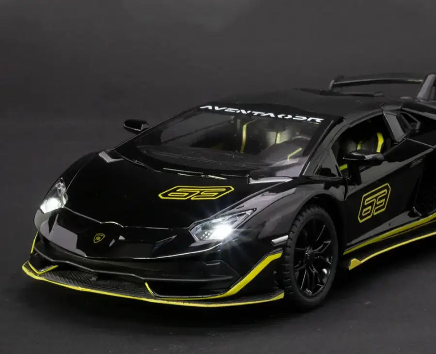 Lamborghini Aventador SVJ 63 1:24 – Model Z Otwieranymi Drzwiami i Efektami Dźwiękowymi