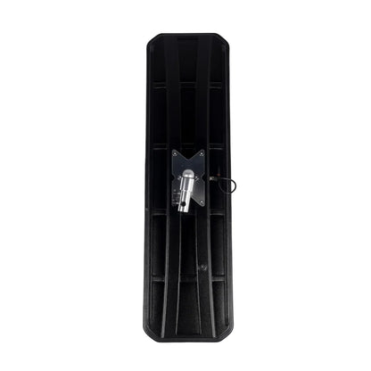 Czarny plastikowy tor do skiboba z metalowym zaczepem obok ap03 lampa pdr led 12v refleksyjna z regulowanym uchwytem