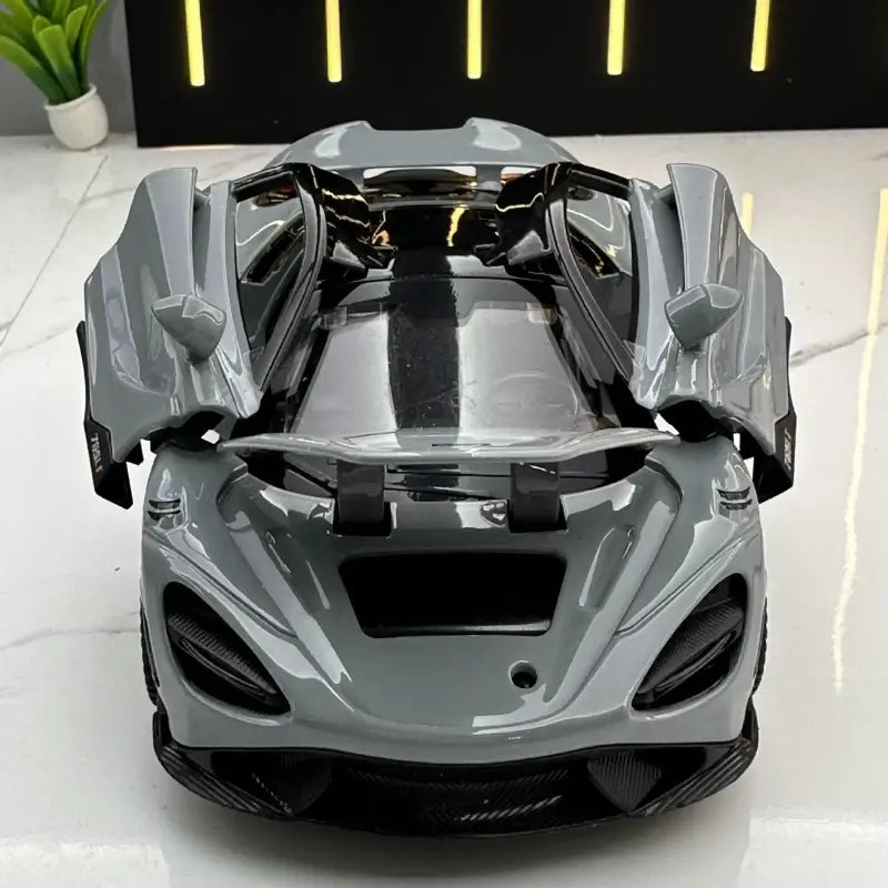McLaren 765LT 1:32 – Model Samochodu Fast & Furious 7 z Efektami Dźwiękowymi i Świetlnymi - Czarny bez pudełka