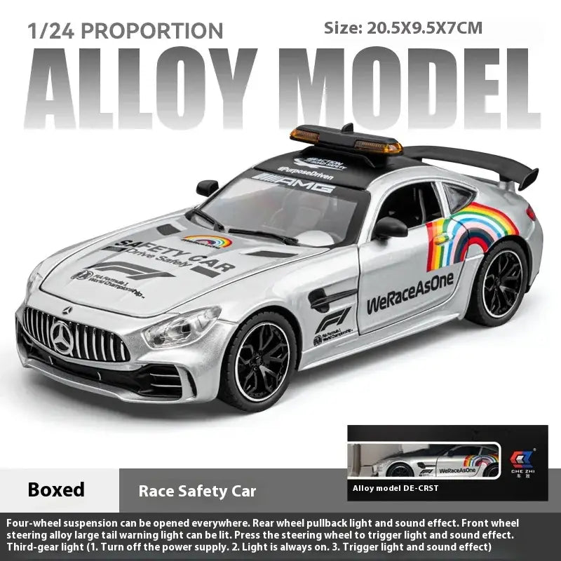 AMG F1 Safety Car 1:24 – Metalowy Model z Oświetleniem - Srebrny z pudełkiem