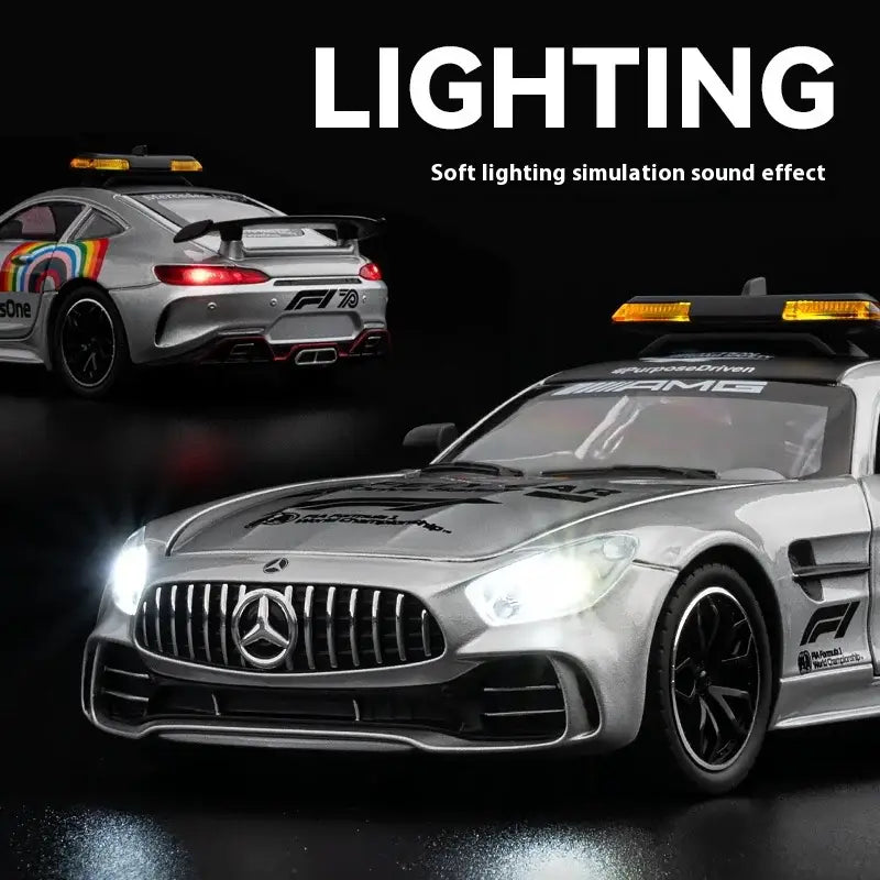 AMG F1 Safety Car 1:24 – Metalowy Model z Oświetleniem