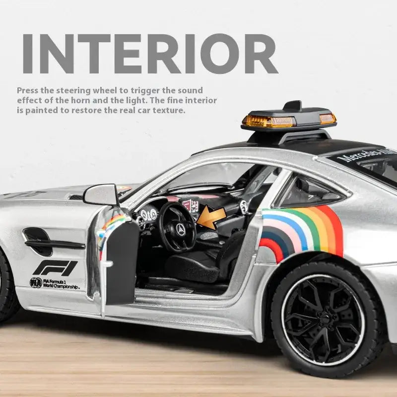AMG F1 Safety Car 1:24 – Metalowy Model z Oświetleniem