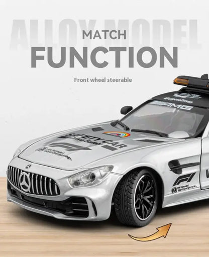 AMG F1 Safety Car 1:24 – Metalowy Model z Oświetleniem
