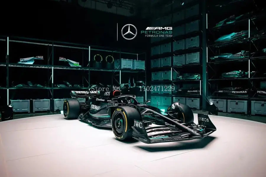 Mercedes-AMG W14 2023 1:24 Metalowy Model Wyścigowy Hamilton Russell