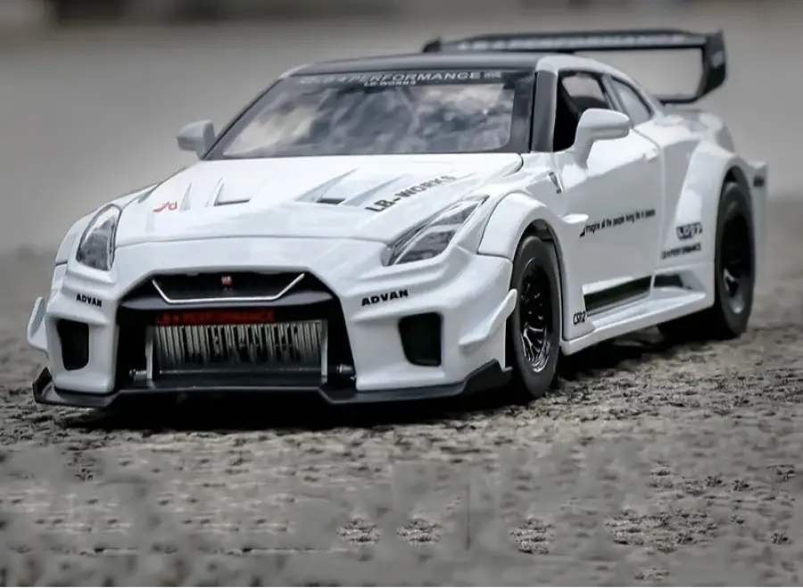 GTR CSR2 1:32 – Metalowy Model Samochodu Zabawka Edukacyjna i Kolekcjonerska dla Dzieci
