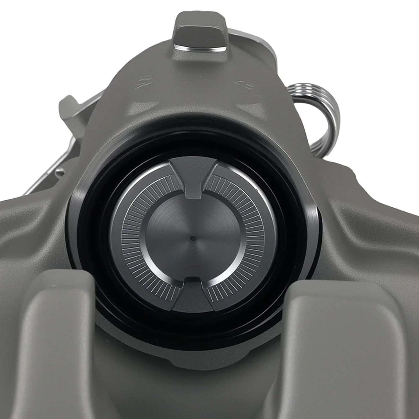 Szary metaliczny respirator z okrągłym filtrem z szczotkowanego metalu i czarną uszczelką z gumy dla vauxhall insignia tylna prawa zacisk hamulcowy