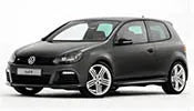 Czarny volkswagen golf hatchback z srebrnymi felgami aluminiowymi do uzytku for seat, for audi, for mitsubishi