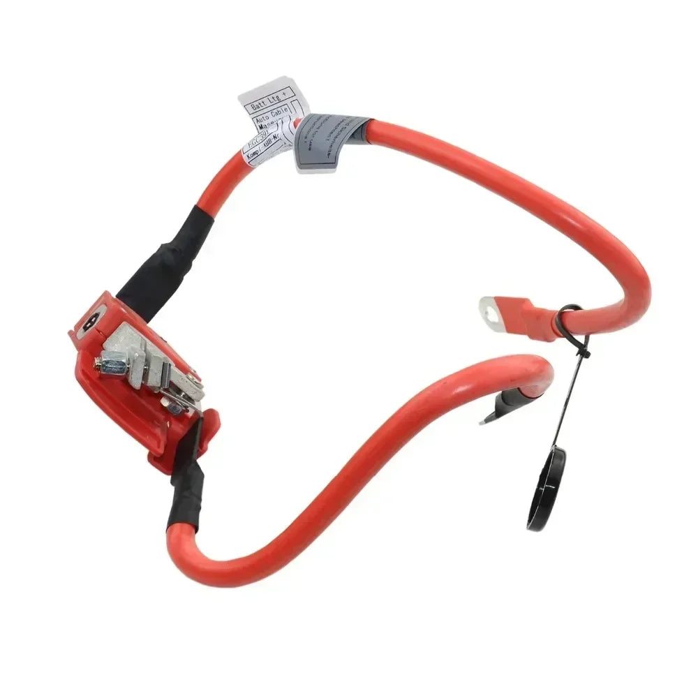 Czerwony izolowany kabel akumulatora z czarną termokurczliwą osłoną i czerwonym złączem do bmw 328i part number 61129259425