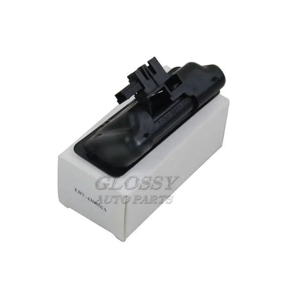 Czarny plastikowy uchwyt do klamki tylnej klapy z połyskiem i zintegrowanym mocowaniem part number 51247118158 do bmw e60 e61
