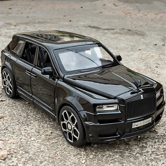 Rolls-Royce Cullinan SUV 1:32 – Metalowy Model Z Efektami Świetlnymi i Dźwiękowymi - Czarny bez pudełka