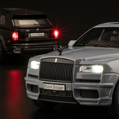Rolls-Royce Cullinan SUV 1:32 – Metalowy Model Z Efektami Świetlnymi i Dźwiękowymi - Czarny bez pudełka