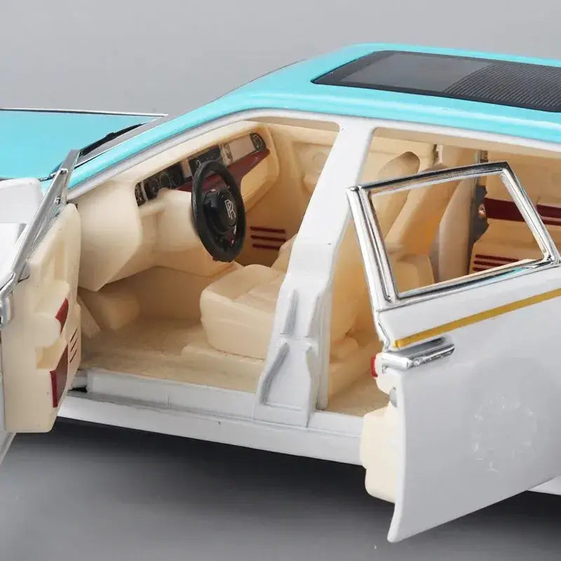 Rolls-Royce Phantom 1:24 – Metalowy Model Samochodu z Dźwiękiem i Światłem