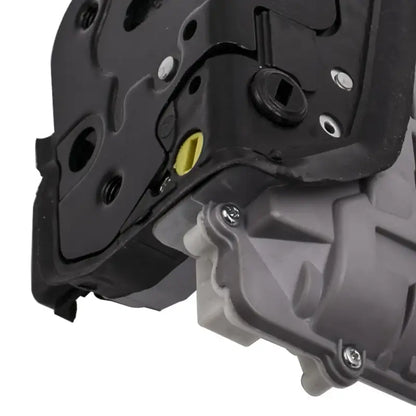 Siłownik Zamka Tylnej Prawej Drzwi Audi A6/S6 C6 R8 4F0839016