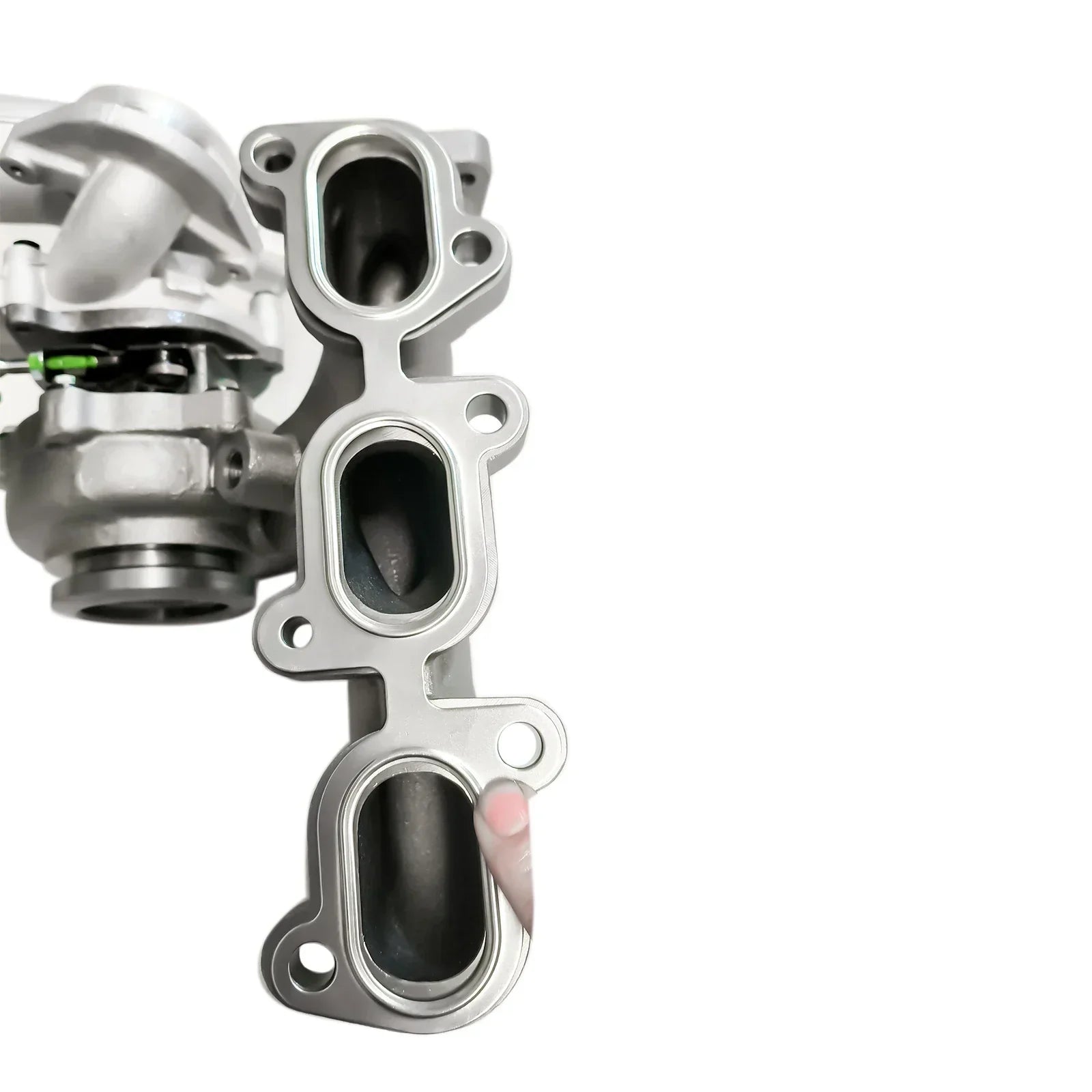 Srebrny metaliczny kolektor ssący turbosprężarki ap01 do seat ibiza 1.4 tdi 55kw 75ps i 66kw 90ps