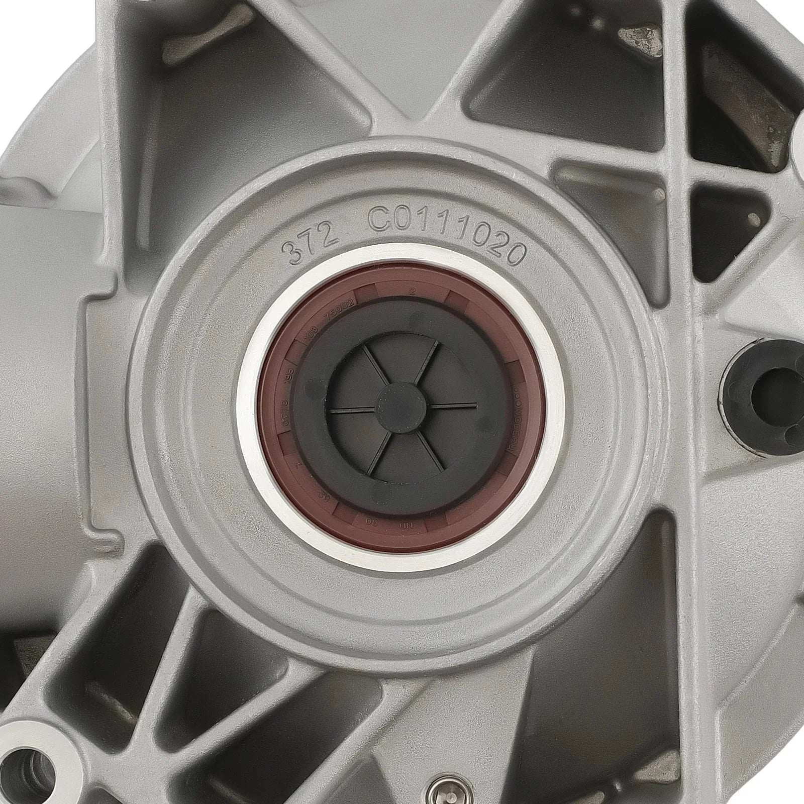 Szara metaliczna tylna przekładnia różnicowa z czarno-brązową uszczelką gumową do can-am outlander renegade 800r efi 4x4