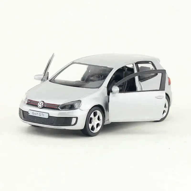 VW Golf 6 1:36 – Metalowy Model Otwierane Drzwi Zabawka