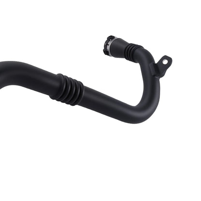 Czarny gumowy wąż intercoolera z elastycznym karbowanym odcinkiem i metalowymi złączami do renault scenic megane diesel