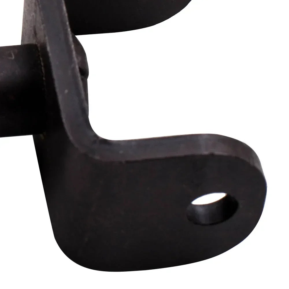 Czarny metalowy l-kształtny uchwyt z okrągłym otworem do zestawu naprawczego club car kompatybilny z tulejkami i tulejkami