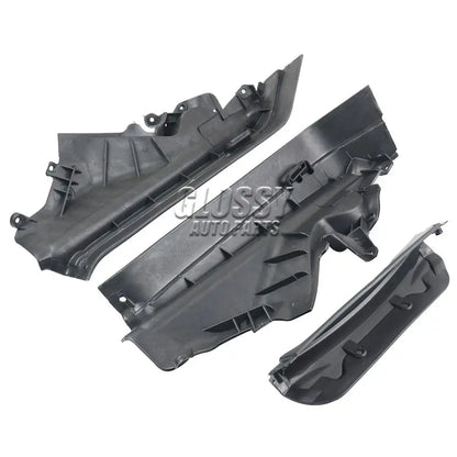 Czarny plastikowy panel przegrody silnika z żeberkami i otworami montażowymi do bmw x5 x6 e70 e71 e72