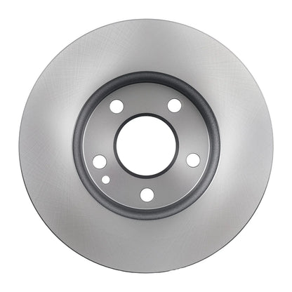 Srebrna metaliczna tarcza hamulcowa wentylowana z piaskowanym wykończeniem i pięcioma otworami na mounting bolt do klocków hamulcowych mercedes a-klasse w169
