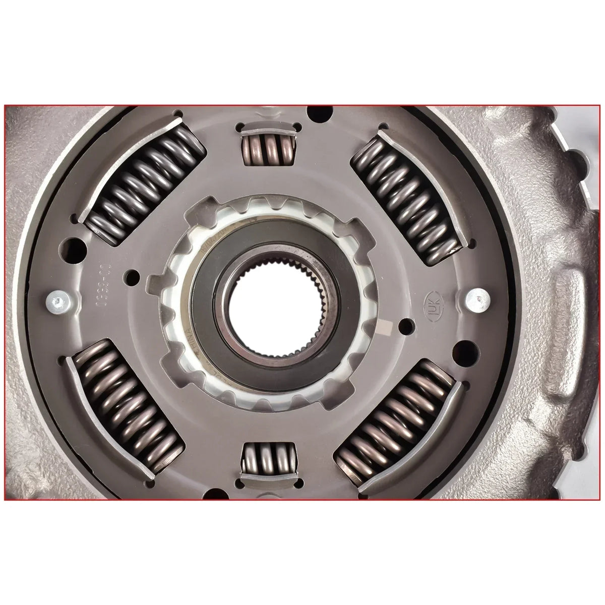 Srebrna metaliczna tarcza dociskowa sprzęgła zintegrowanymi sprężynami i centralnym kołem zębatym dps6 6dct250 ford fiesta clutch fork