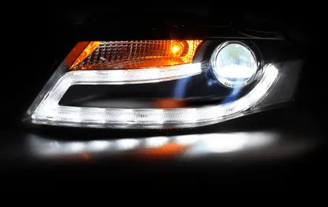 Lampy przednie do Audi A4 2009-2012 A4L B8 Sedan - Reflektor HID Bi-Xenon z funkcją DRL i oczami anioła - Multigenus