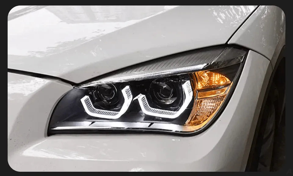 Lampy Przednie do BMW X1 E84 Stylizowane LED z Projektorową Soczewką, AngelEye, DRL i Lampami HID Bi-Xenon (2011-2015) - Multigenus