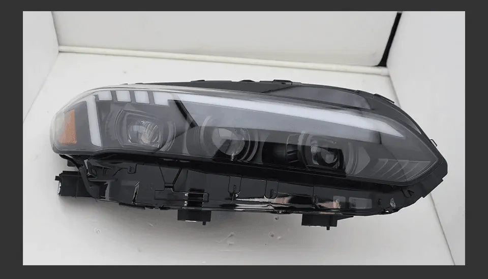 Lampy samochodowe do Honda Civic (2021-2022) - Reflektory przednie LED z soczewką projekcyjną i dynamicznym sygnałem DRL - Multigenus